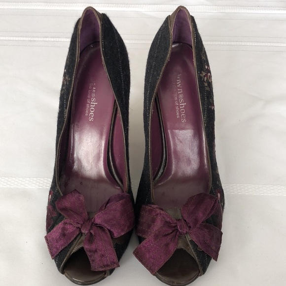 Embroidered Purple and Grey Peep-Toe Heel - Picture 2 of 3